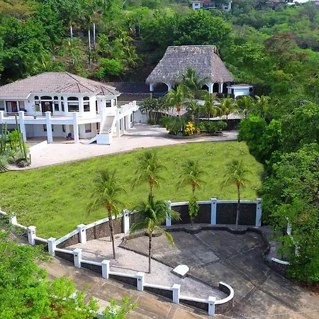 Villa Pura Vida