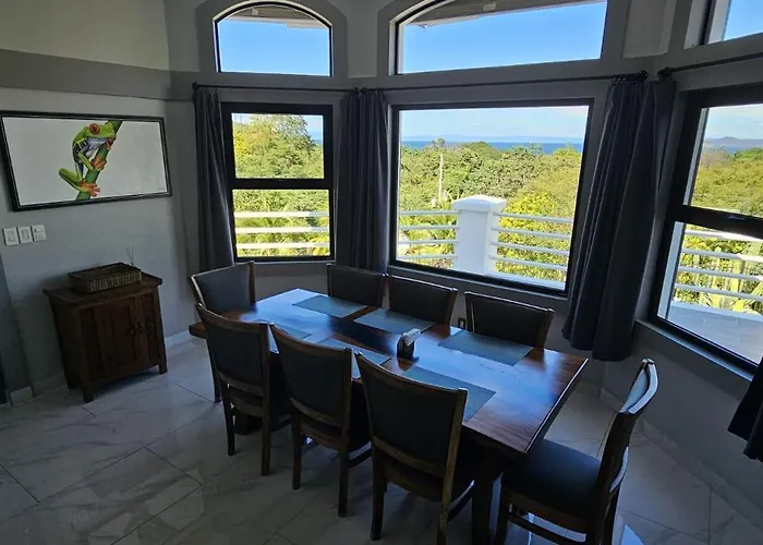 Pura Vida Villa